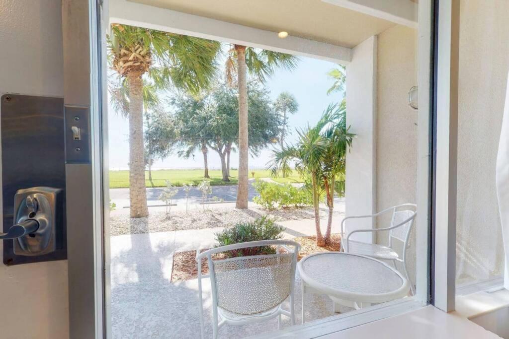 Sea Spray, Studio 114, Beach Steps Away! Pool+Wifi Раскин Экстерьер фото